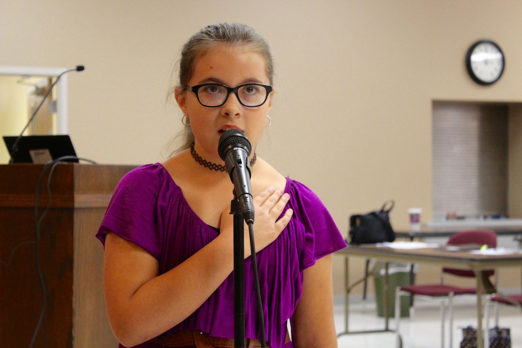 Fifth-grader leads School Board in Pledge